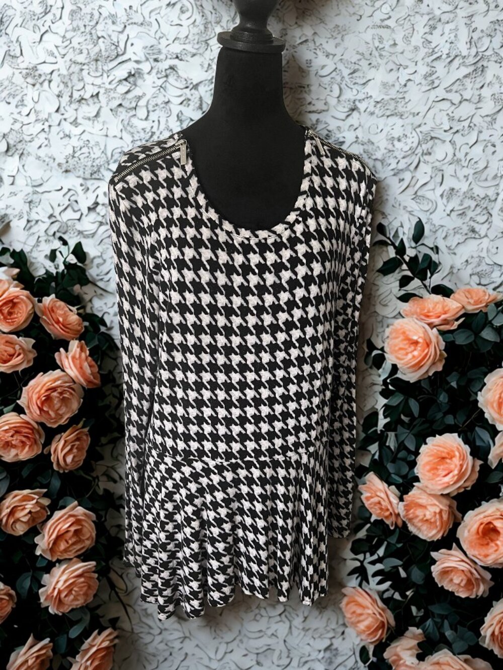 Michael Kors Black and White Top
